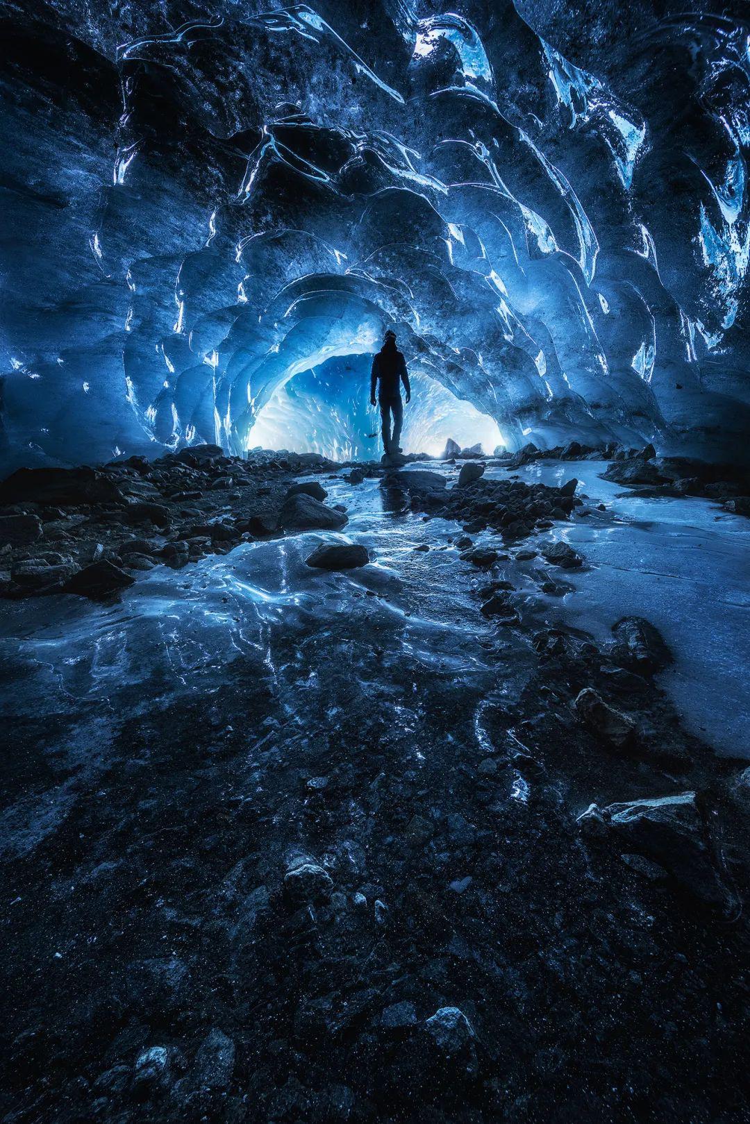 venturephotography下期不预告了你们评论区留言说说想听谁的故事?