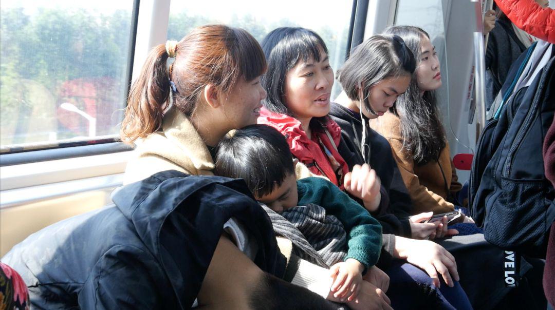 打工父母真情告白我希望有时间陪伴孩子