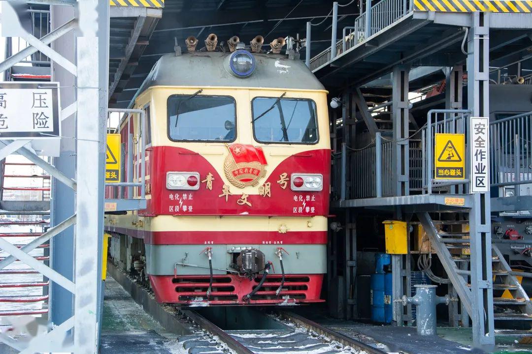 一图看懂哈尔滨10天来确诊患者聚集性传染链!