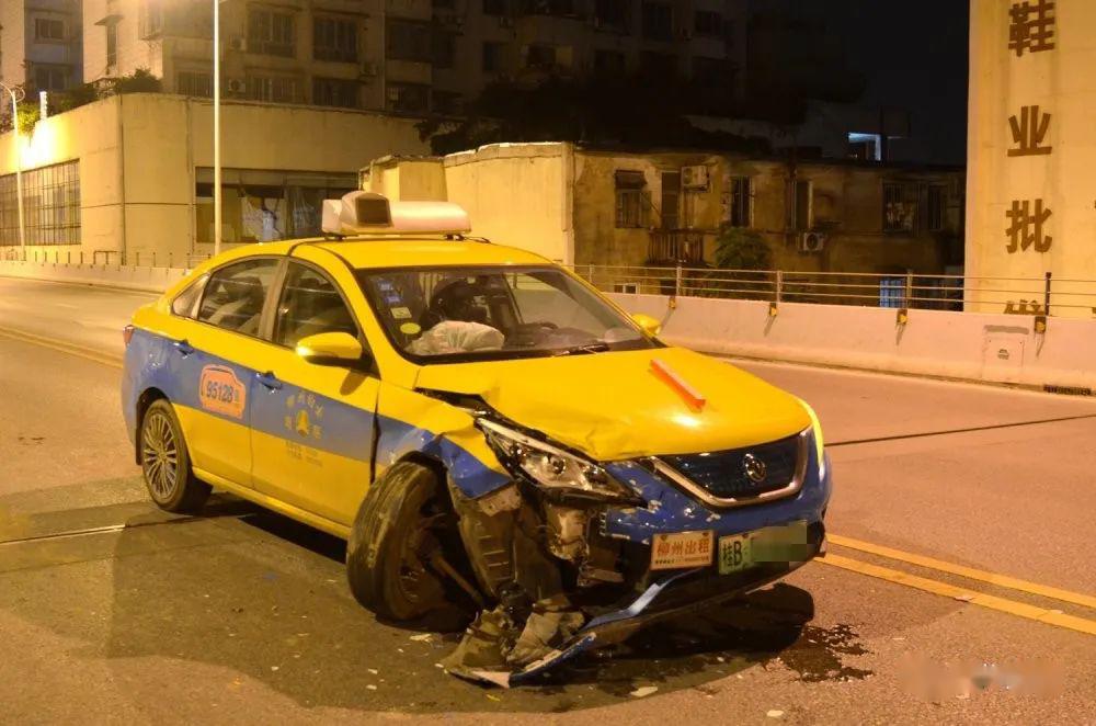 一起打球回来打算去吃宵夜,不小心错过路口,在行驶至红光立交桥三层