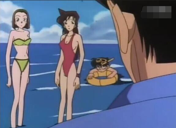 名侦探柯南:原来动画里的小兰,泳衣都有那么多套