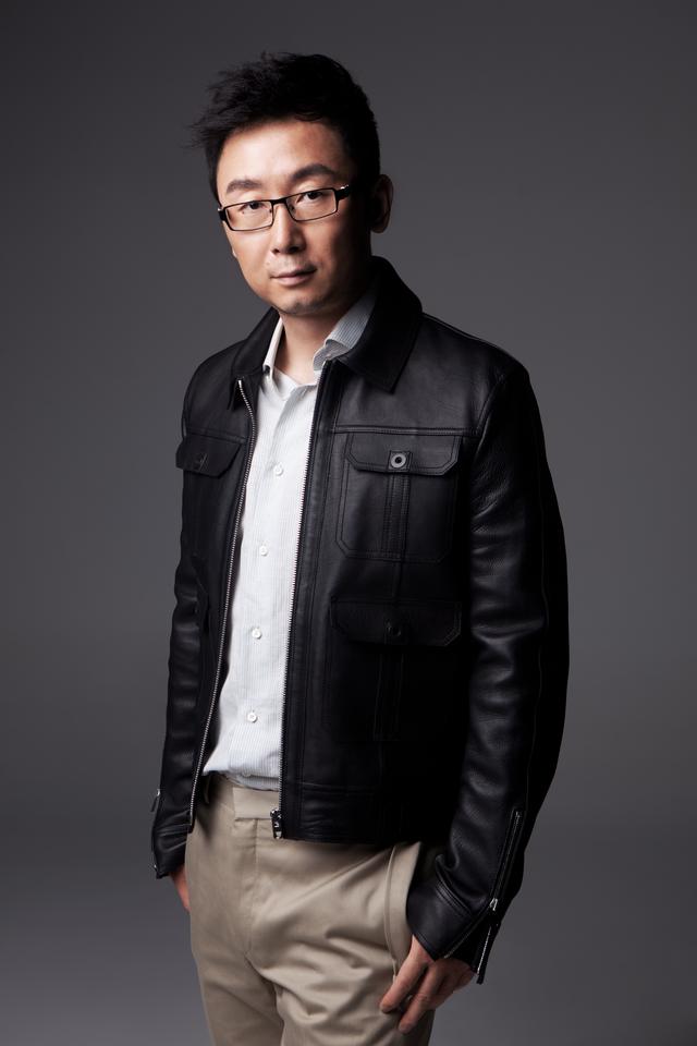 原创导演陆川牵扯留学生包机回国引发热议你怎么看