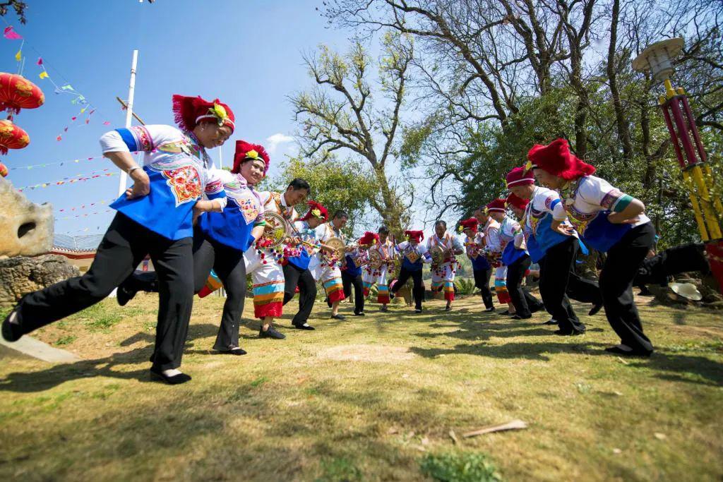 摄)黑鱼洞作为"弦子舞之乡",中国音乐学院院长赵塔里木等专家认为,"