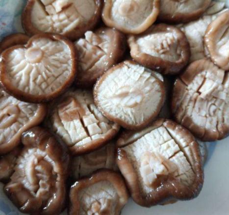 用香菇做的假鲍鱼牢记这3点炖出香菇比鲍鱼海鲜超入味