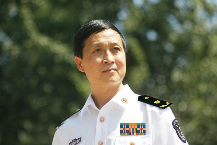 苍南籍著名军旅作家黄传会将军曾说:我为文学打工,文学让我的生活变得