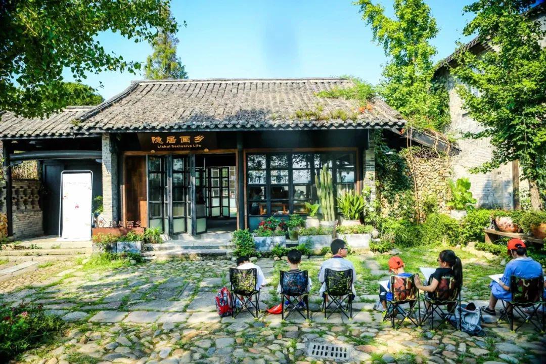 最美逆行者,您有一份来自古堰画乡的"旅拍邀请函"待查收!