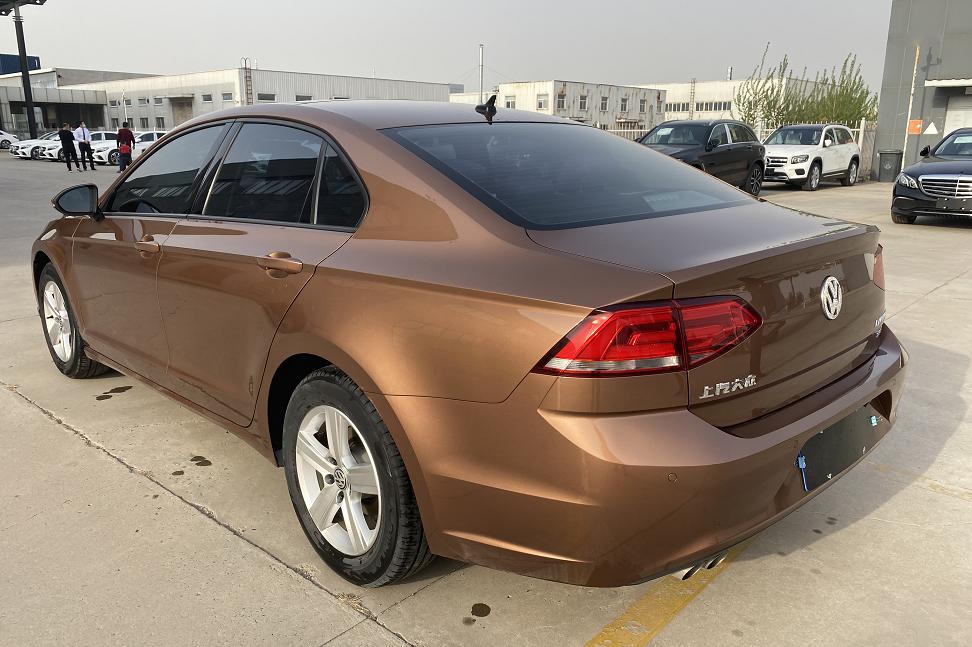 精品二手车丨2017款大众凌度230tsidsg风尚版