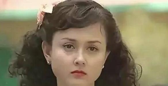 但比赛结束后,冠军朱燕珍被曝出隐婚,随即便被取消冠军资格,而韩君婷