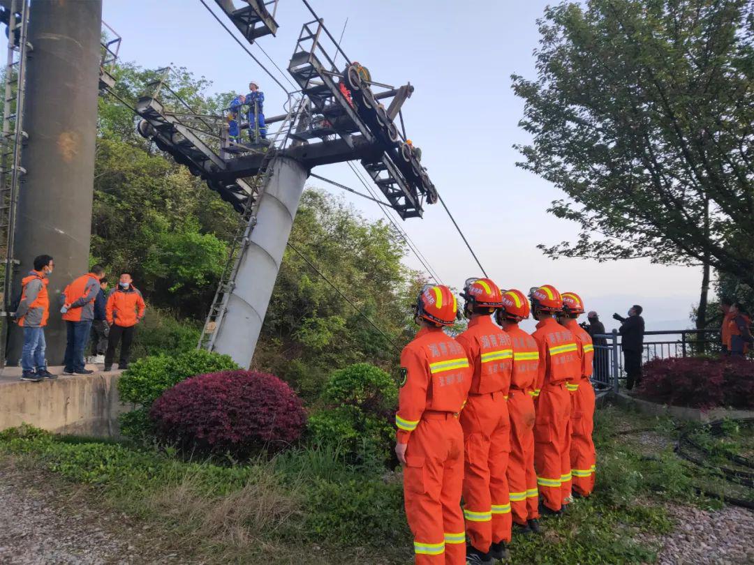 惊险张家界天门山千米高空开展索道救援绝技