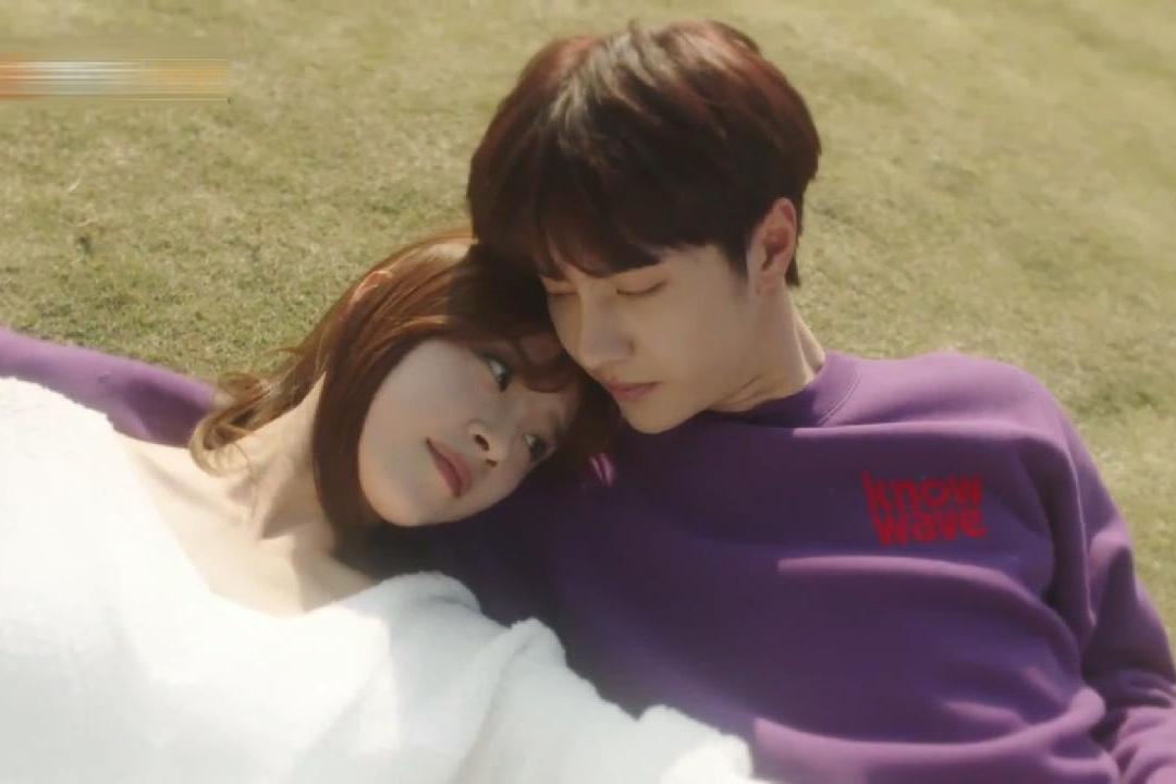 我们耶啵还是先不要谈恋爱我们以事业为重