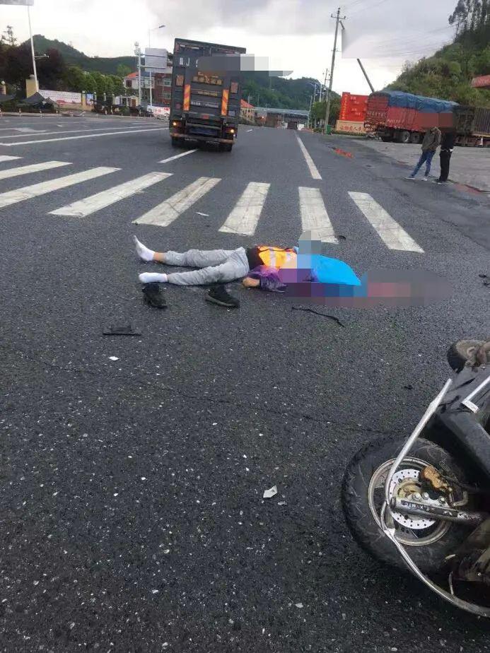 网传萍乡这里发生车祸,现场惨(视频)