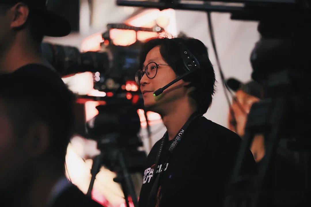 综艺导演胡明寒冬经常会来我们一直在想办法让自己活下去