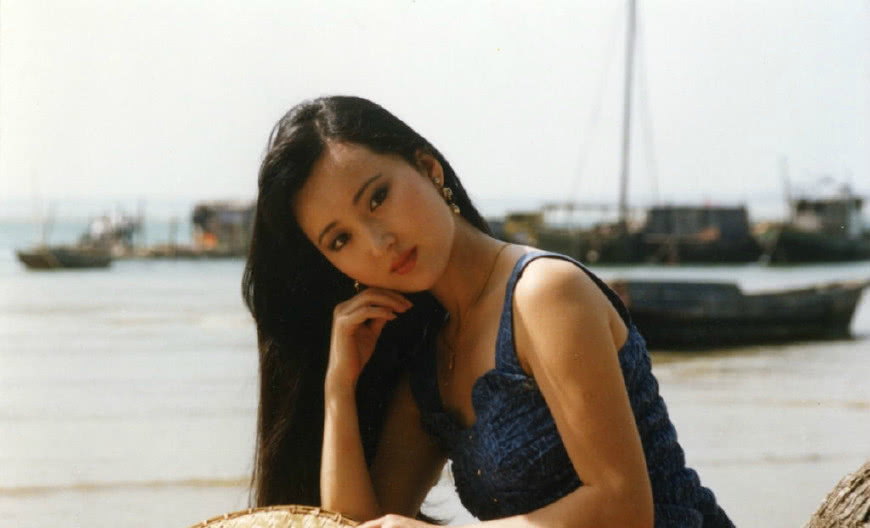 22岁走红,经历2次婚姻,42岁身价过亿的陈晓旭为何剃度出家?