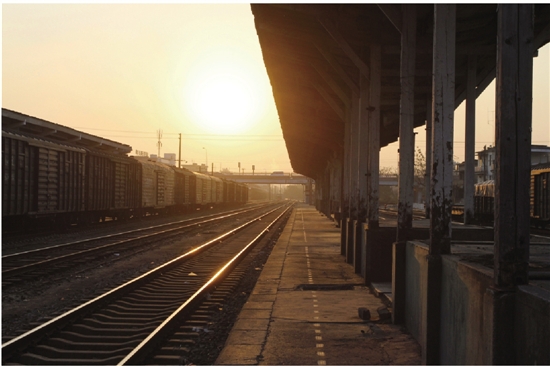 星连文学社广西诗人陈熠明离别的车站