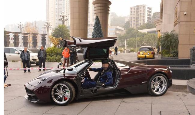 力帆太子精彩哥的帕加尼因小毛病多转手五年没人肯接盘