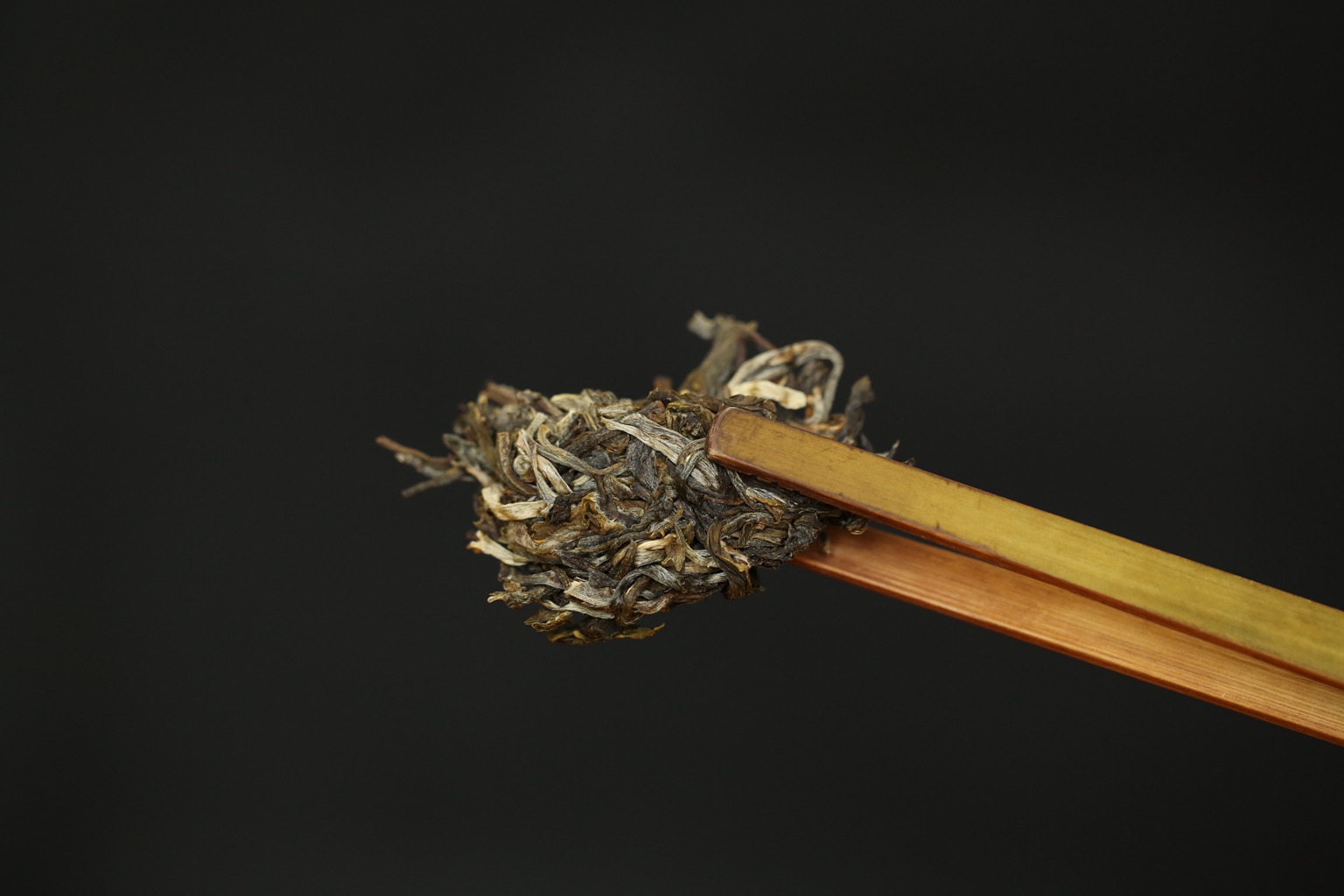 为什么你喝的普洱茶这么苦涩?_茶叶