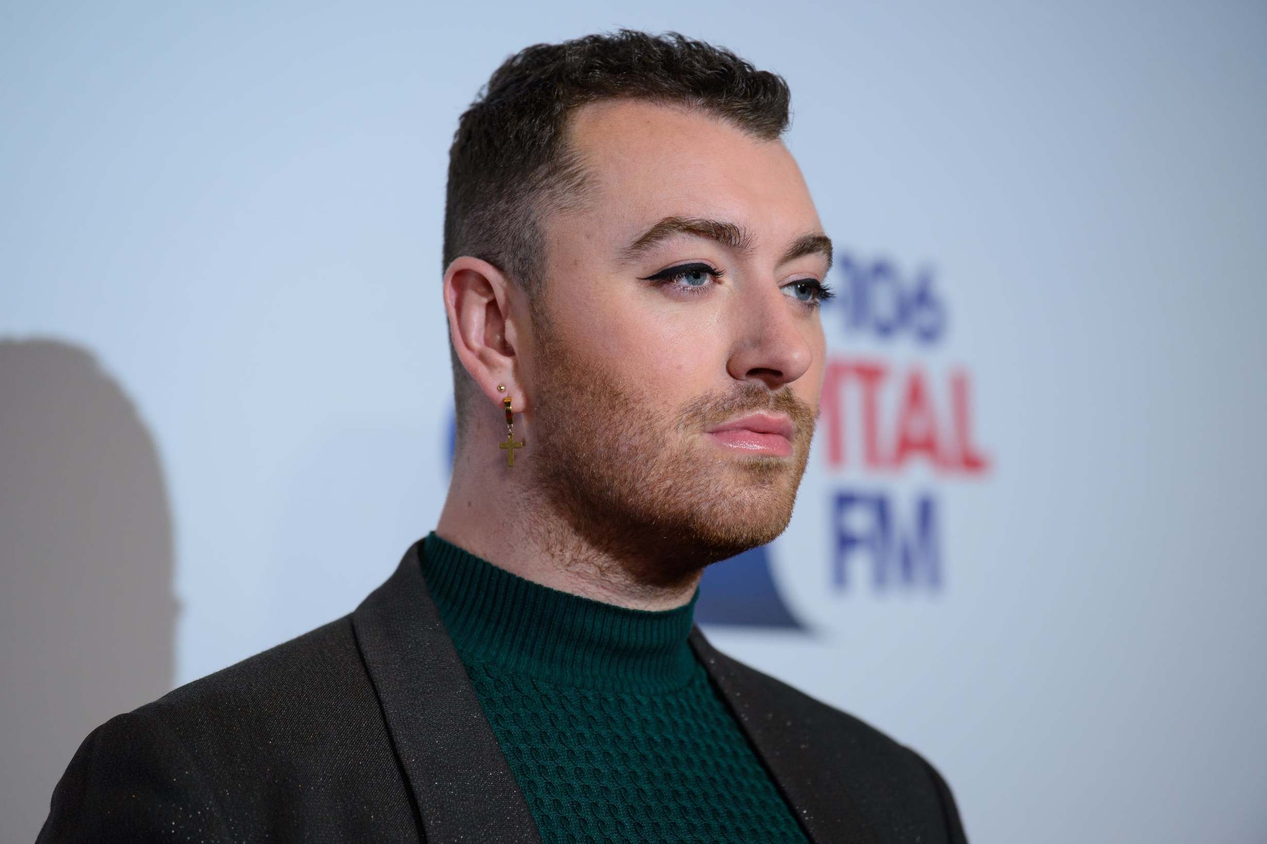 今日欧美圈oneworld演唱会完美举办水果姐悼念去世宠物