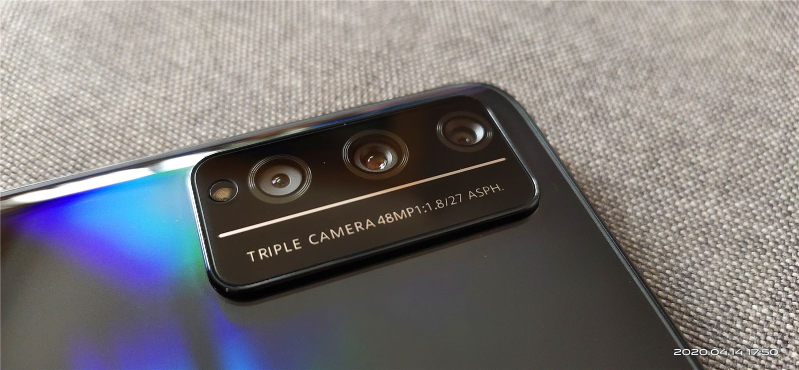 荣耀play4tpro评测4g千元机最后的王者年轻人的轻奢潮品