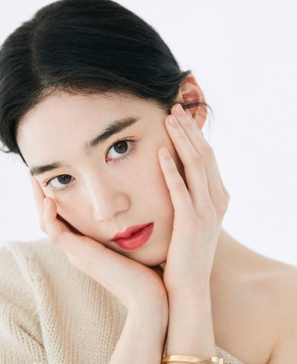 不过郑恩彩的说法很快就被打脸,郑俊日方面直言:"当时郑恩彩知道郑俊