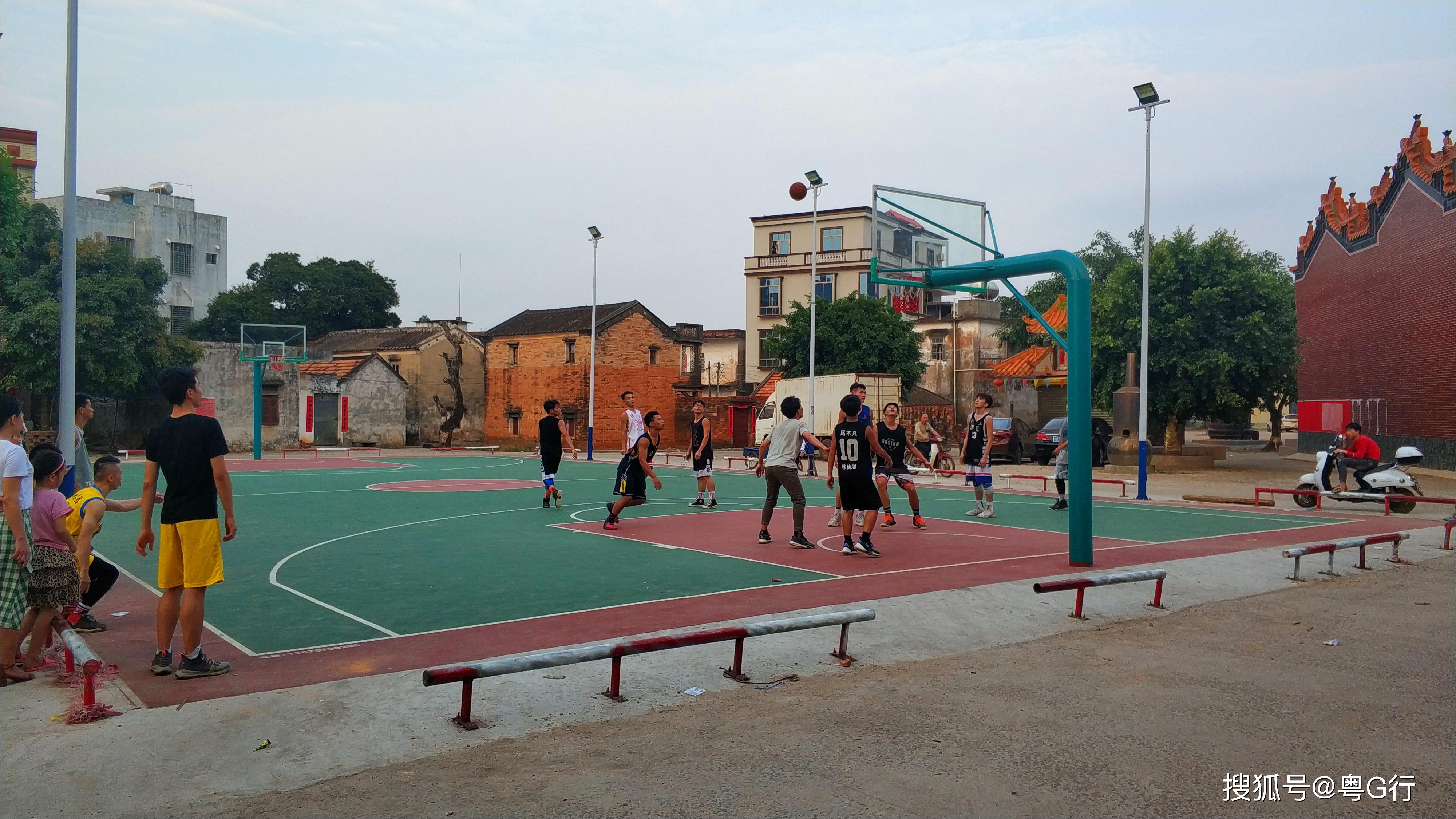 路困449乡道,途径雷州小镇——纪家镇闲逛随拍