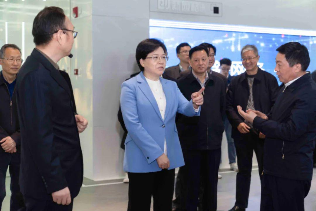 市领导徐锦辉,常和平参加调研,校党委书记陈华,南京网格学院相关领导