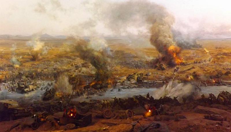 再看颈联"烽火连三月,"此时又由空间转向了时间,而这个"连"字非常典型