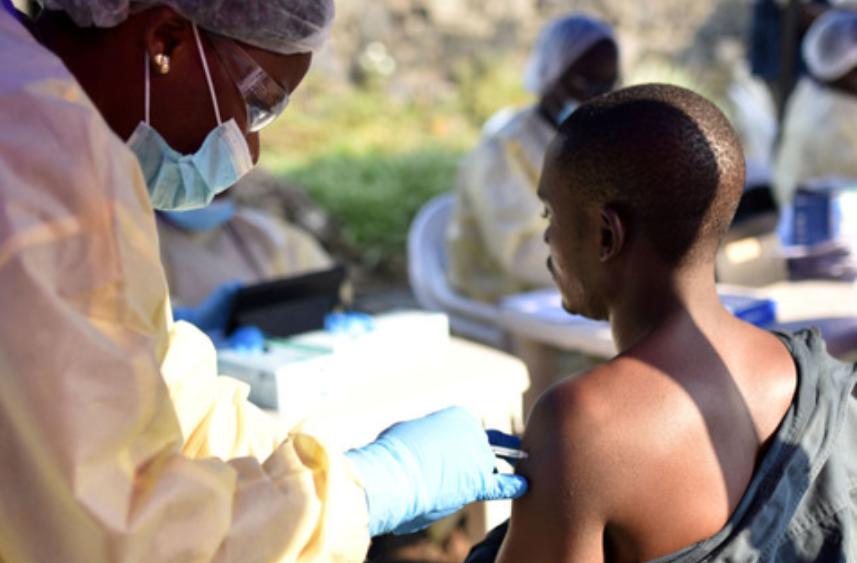 埃博拉病毒病人图片
