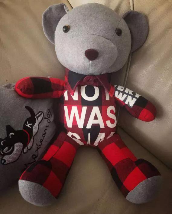 看到思念熊的新闻后,硬是从头开始下载软件,学用app,然后用生涩的手写