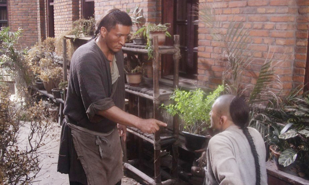 他是中国三大中锋之一,演十月围城电影深受观众喜欢,他是谁?_巴特尔