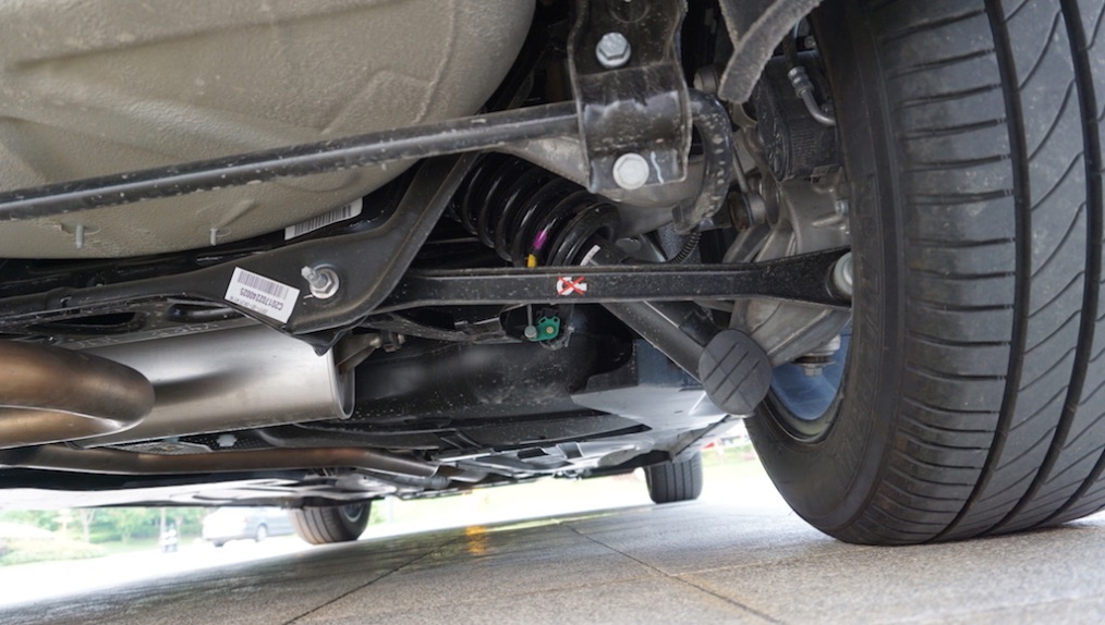 韵味依旧底盘功架无出其右解读雪铁龙新款c5