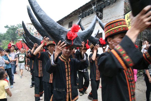 传承千年遗风共享民族盛会相约长顺神泉谷苗族四月八牛王节
