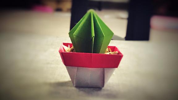 六一节儿童系列折纸简单可爱的仙人球折纸非常非常容易