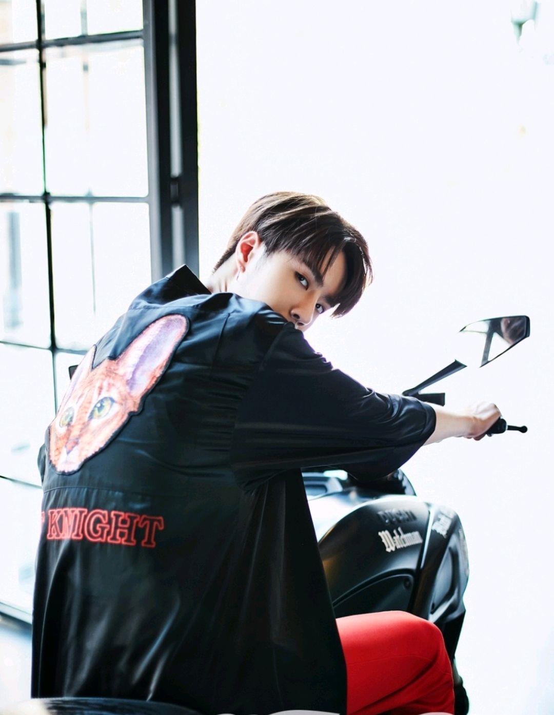 王一博的女友视角现实做不到咱们还可以想想