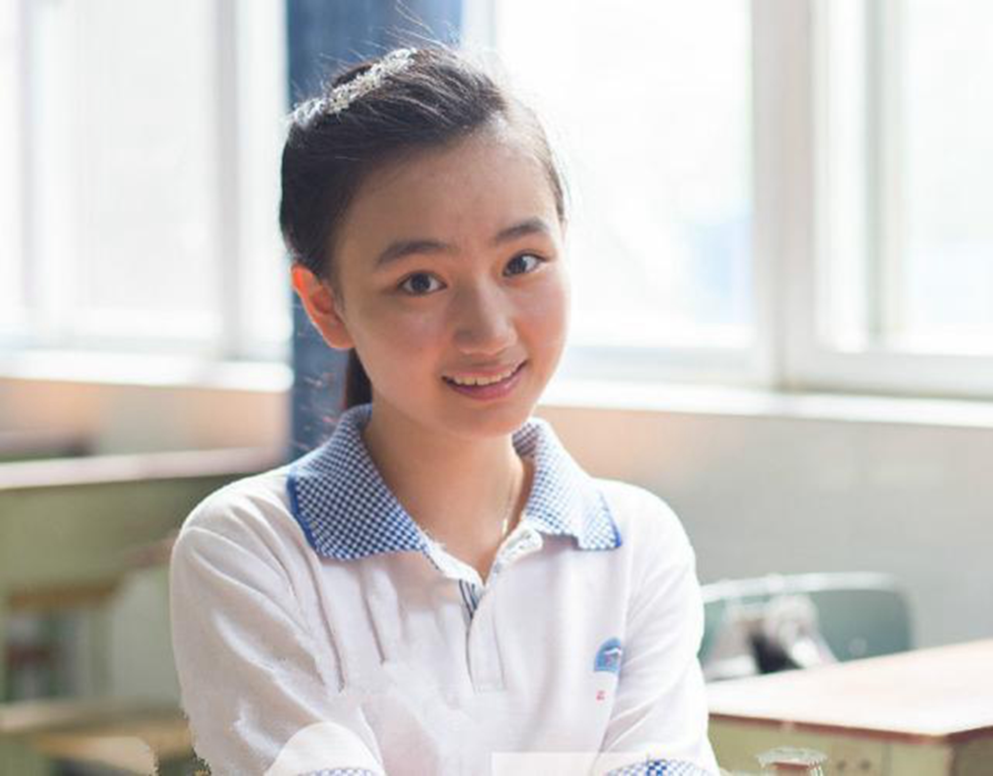 原创95后美女童星退圈后高分考入清华学府现状一般人比不了