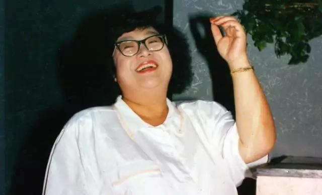 从60年代到21世纪,她的花名从"肥妹"到"肥肥"再到"肥姐",沈殿霞带给