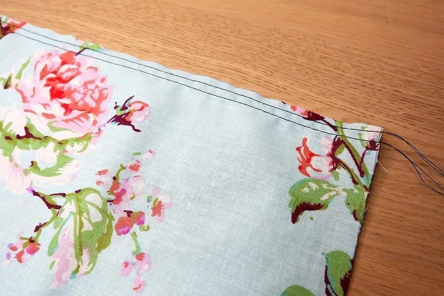 加工|俊美人台小董/精致雪纺连衣裙腰间抽褶的处理方法