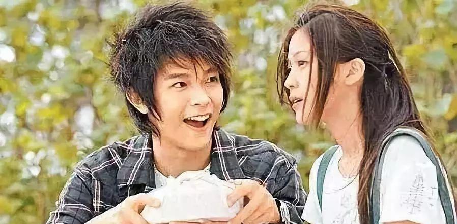 之后又主演了《翻滚吧蛋炒饭》,为了演好这个角色,她特意去医院认真