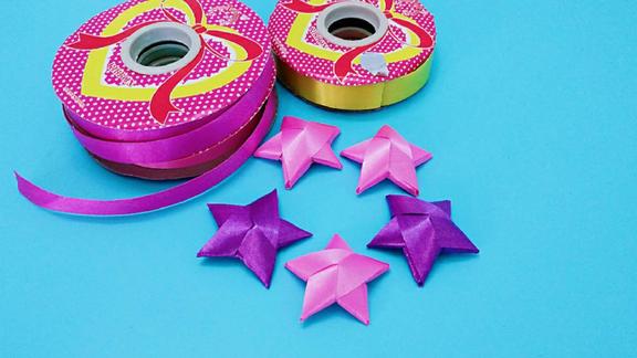 当年折的废寝忘食的小伙伴还记得这个彩带五角星吗手工diy