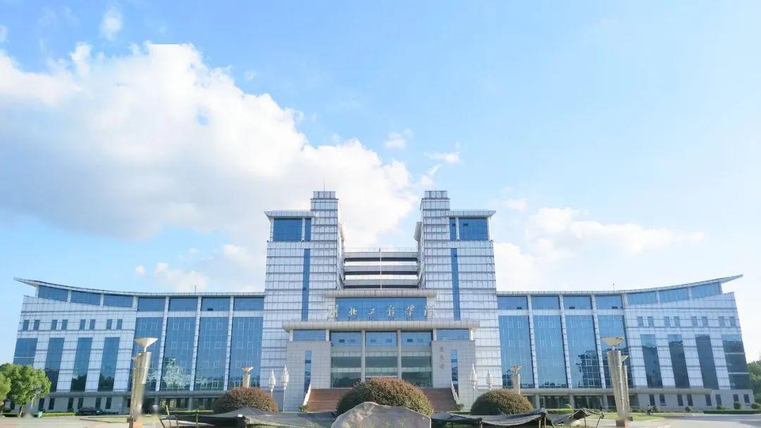 抗疫湖工人下象棋解象限原来何老师还有这一招