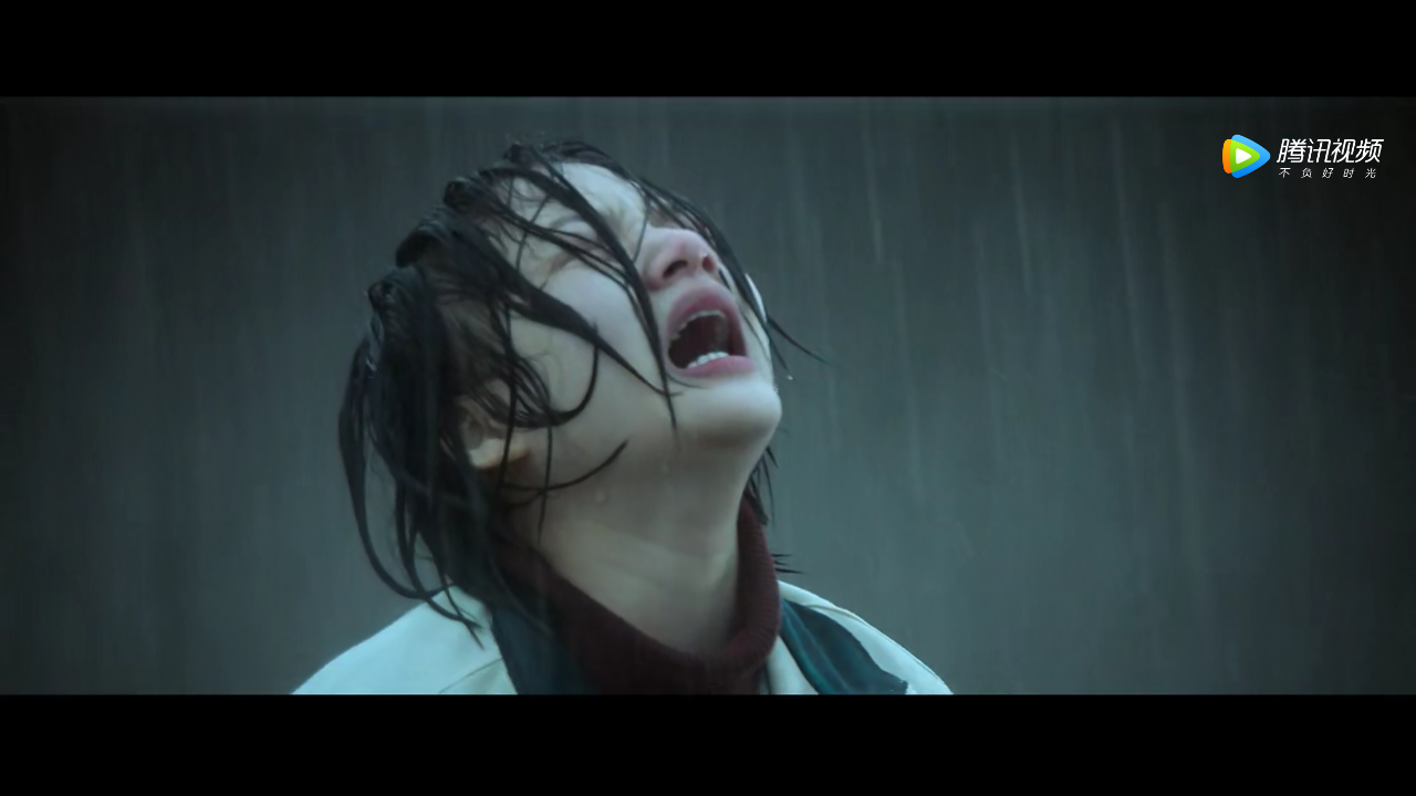 电影女主角因拍摄一部关于校园暴力而抑郁.