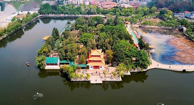 换个视角从空中鸟瞰昆明大观楼