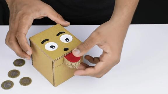 创意生活手工秀卡纸存钱罐做做