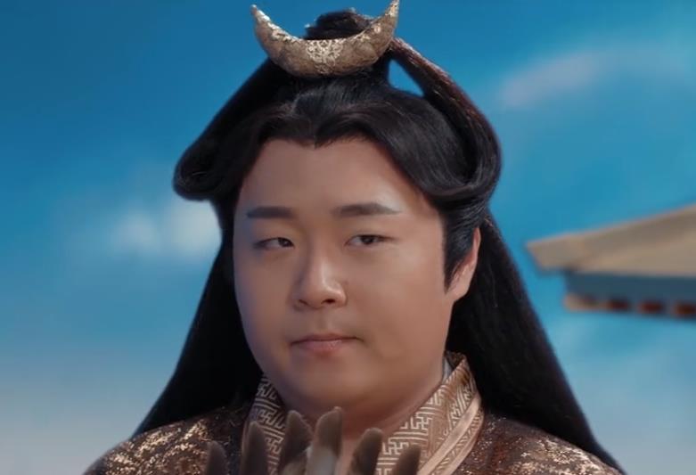 中,郝劭文塑造了太上老君身边的金角大王,整部戏中他和太上老君扮演者