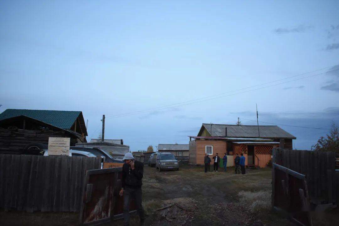 自驾奥伊米亚康竟发现故友留下的字条