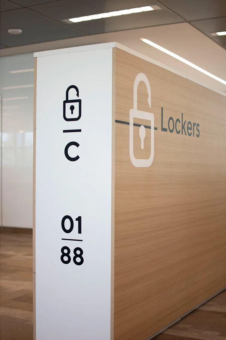 导视桑坦德银行总部