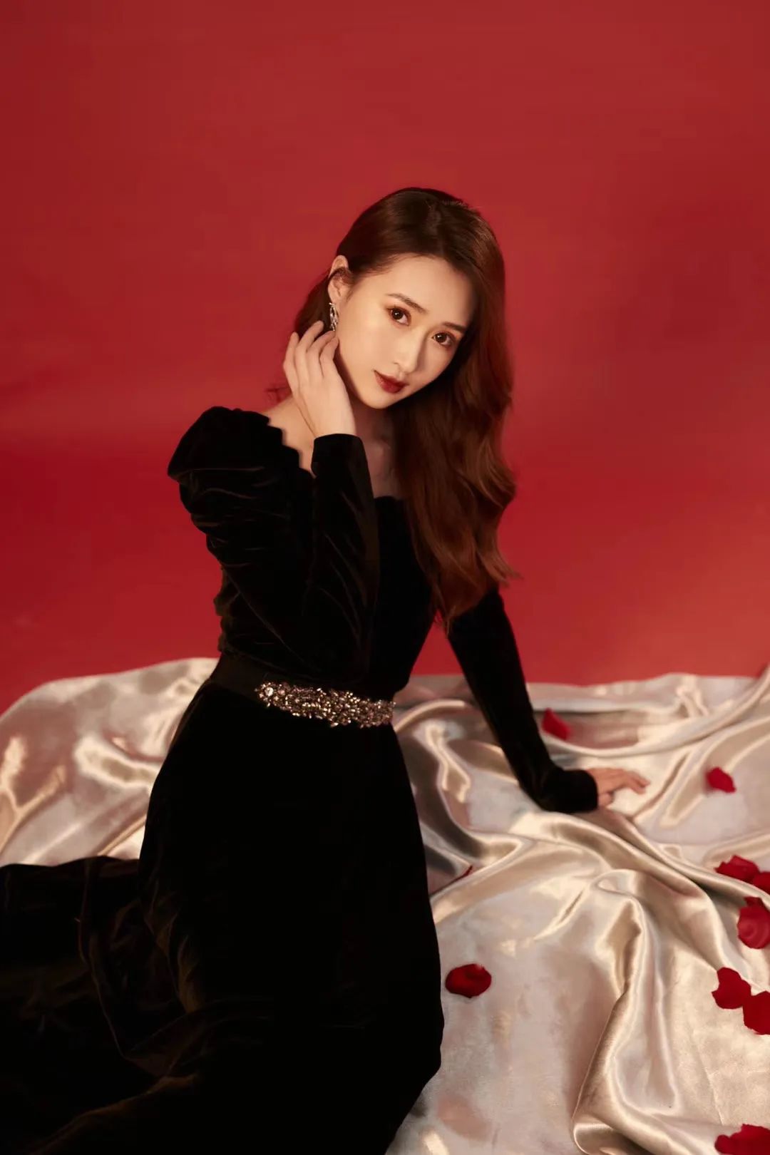 赵雅倩拍摄最新广告片