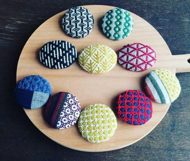 对称的刺绣图案,也很美!这就是手工刺子绣,工整,细腻的针脚