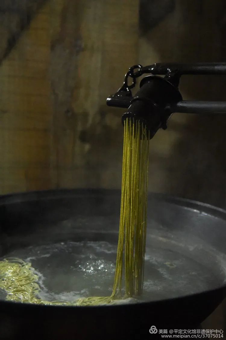 非遗公开课丨小郗教你做漂抿曲