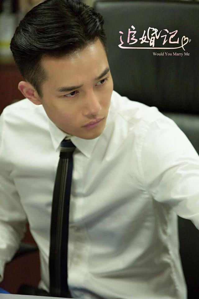 猎狐章涛演洗脑大师郝小强受关注话剧演员果然演技不俗