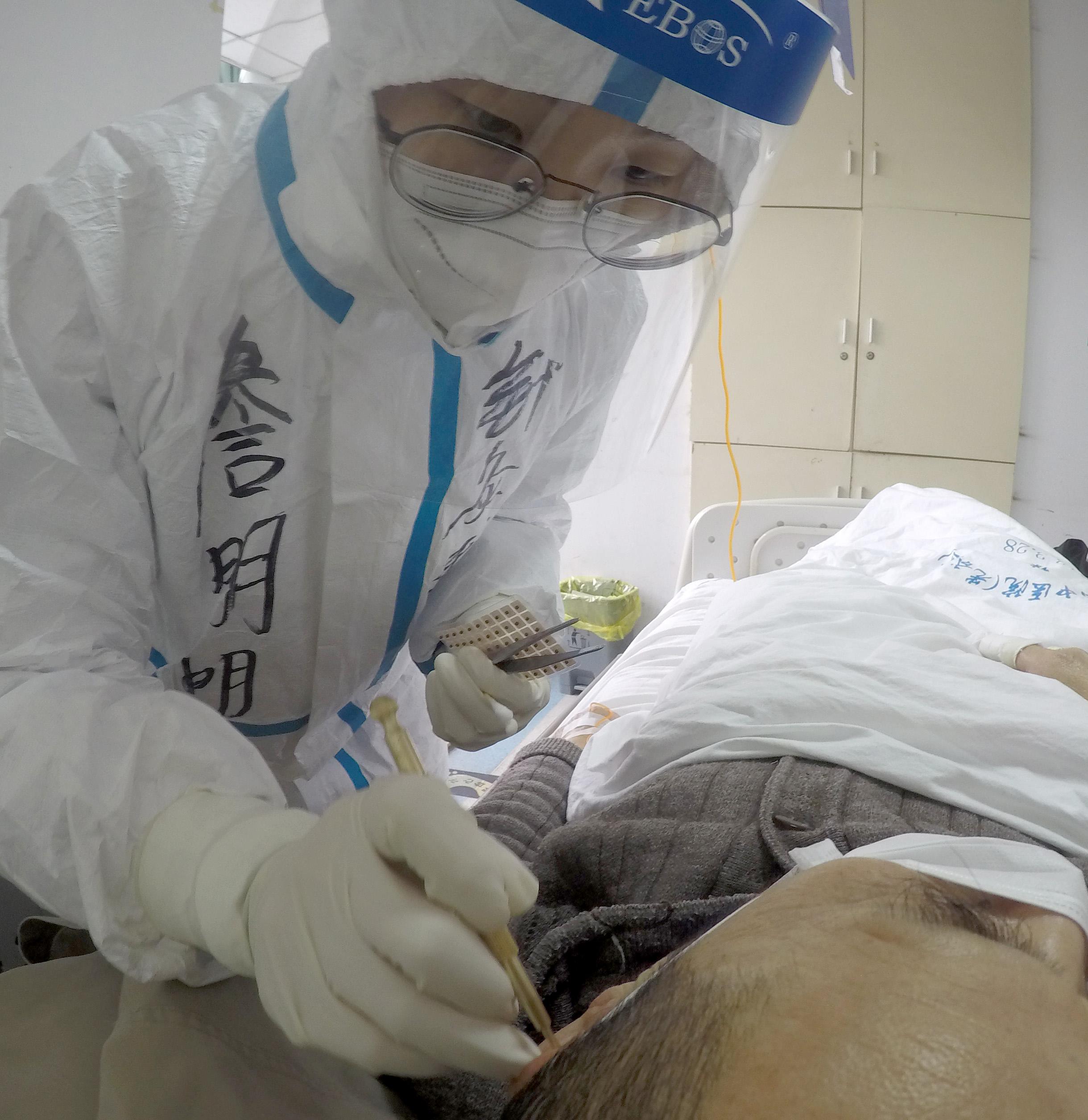 湖北省中医院为新冠肺炎治愈患者推出康复门诊_治疗